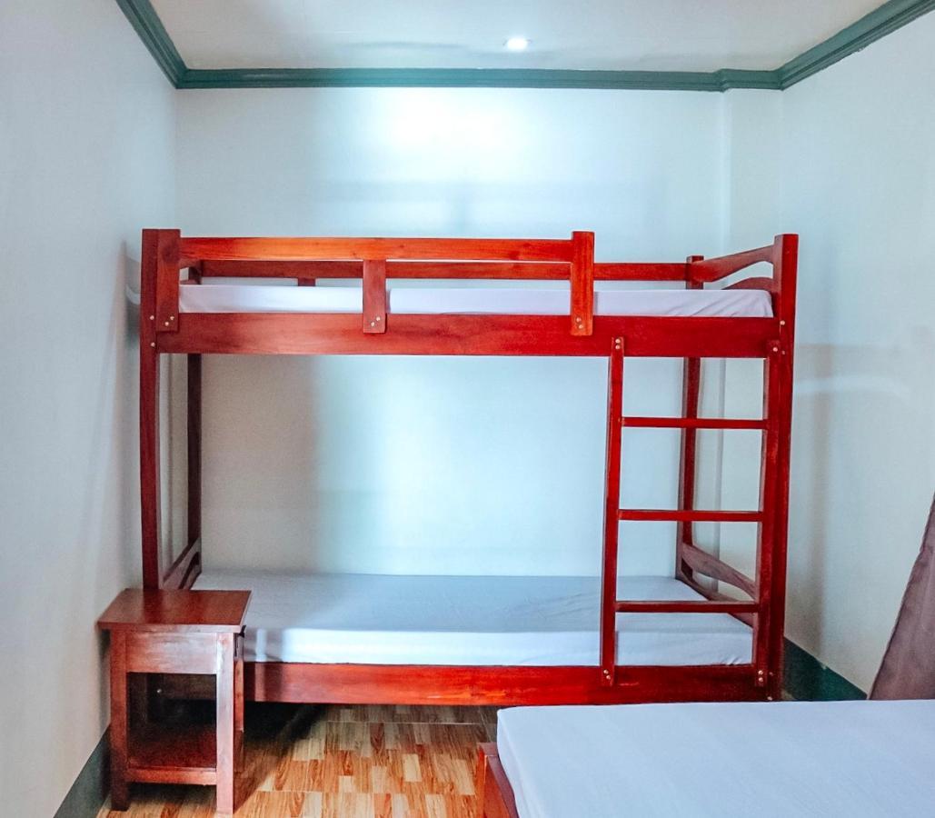 Airport View Hotel Vigan Bagian luar foto