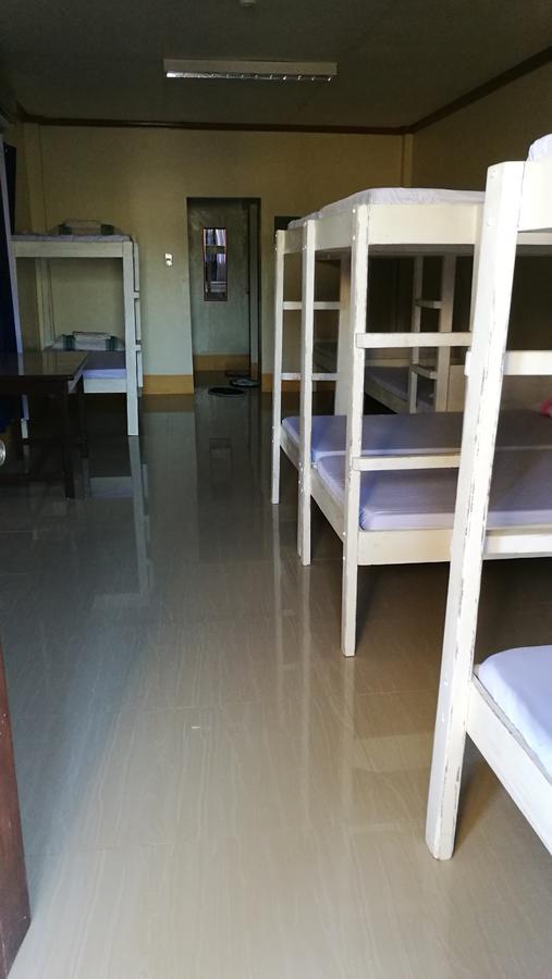 Airport View Hotel Vigan Bagian luar foto