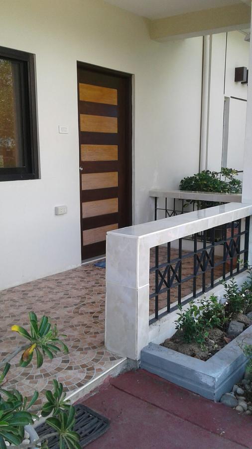 Airport View Hotel Vigan Bagian luar foto